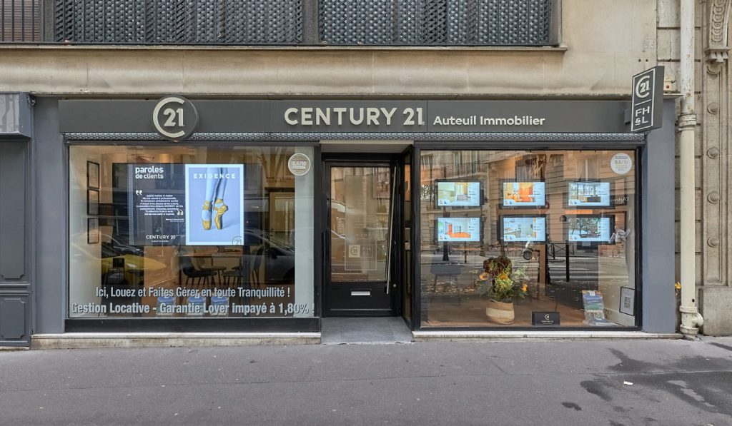 Haussmannien pierre de taille, métro Jasmin, 6 pièces 152 m²