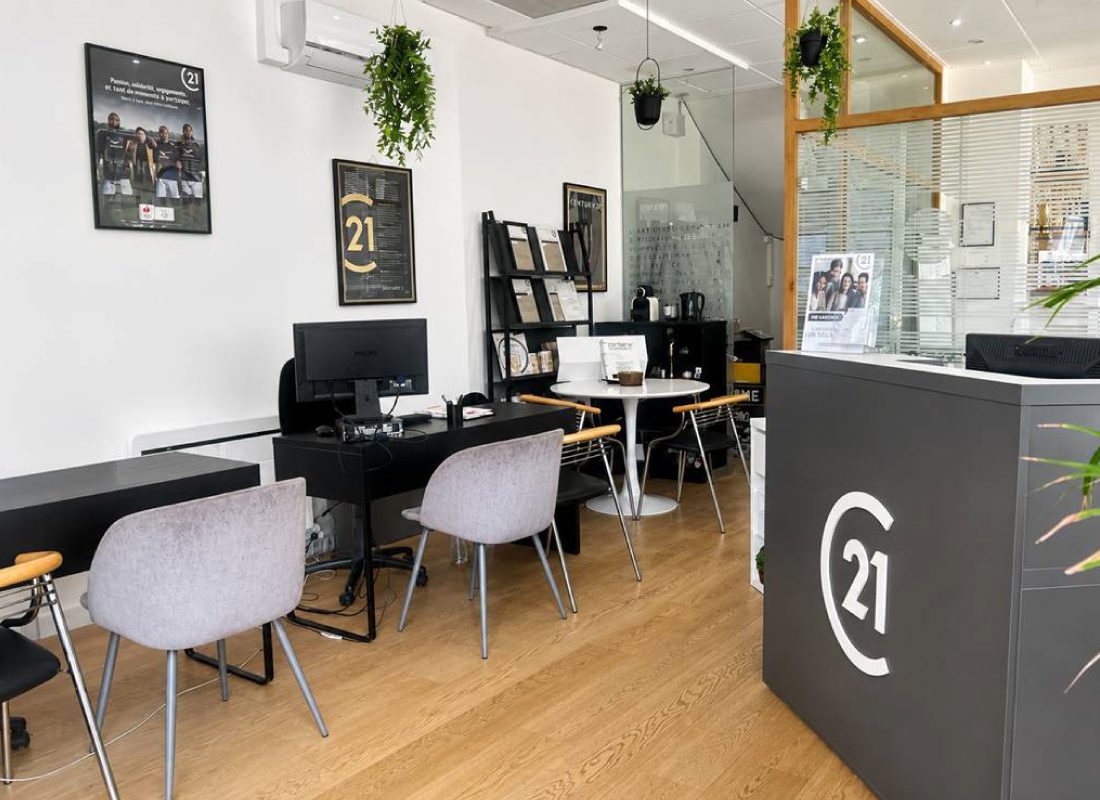 CENTURY 21 Magenta La Fayette