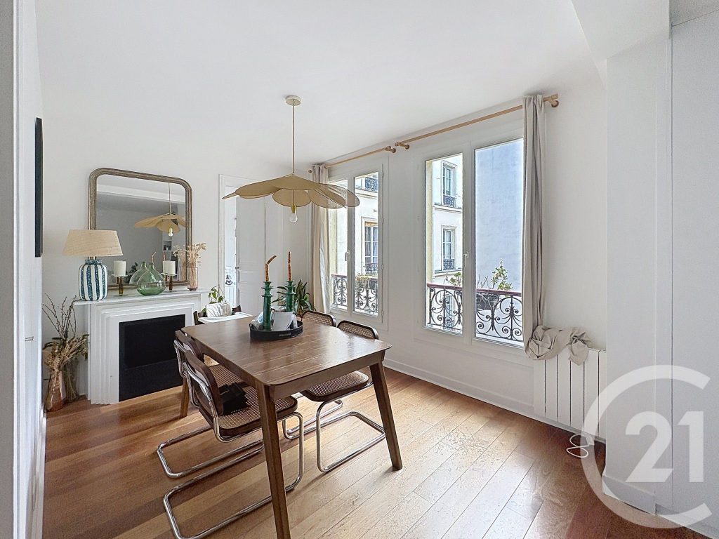 Appartement familial refait à neuf, traversant, à 50 m de la Place des Abbesses – Paris 18ème