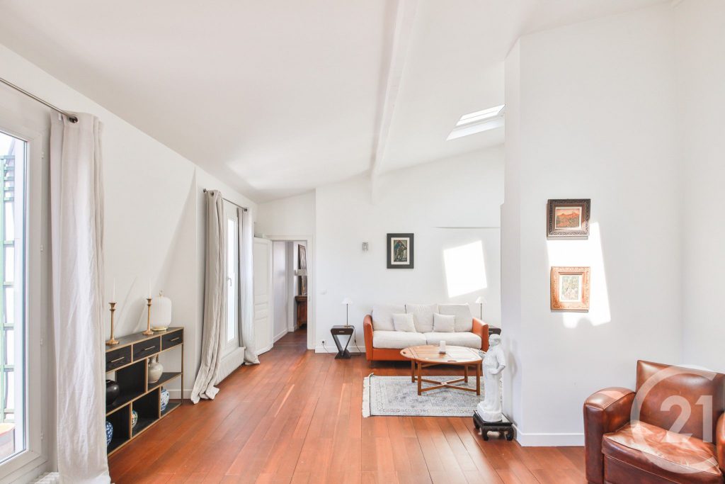 Appartement 3 pièces 69 m², double séjour cathédrale, Victor Hugo