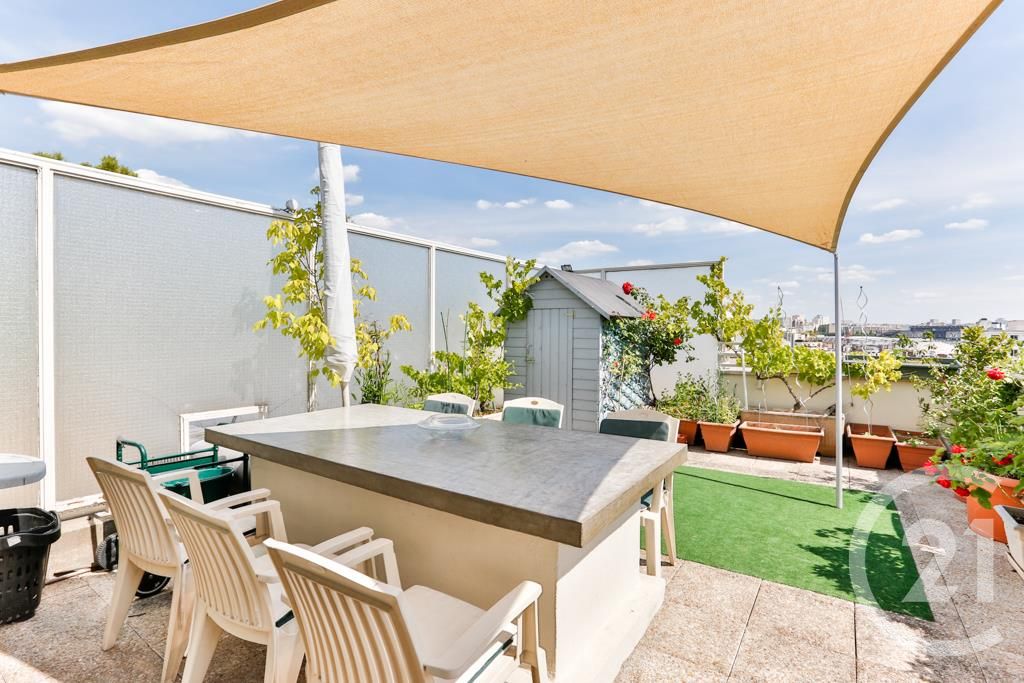 Appartement 3 pièces 46 m² avec terrasse 35 m², dernier étage – Paris 15e