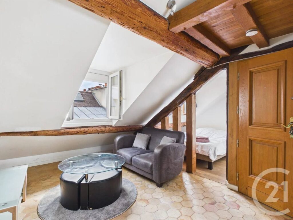 Appartement 2 pièces 25 m² sous les toits – Paris 6e Saint-Germain-des-Prés