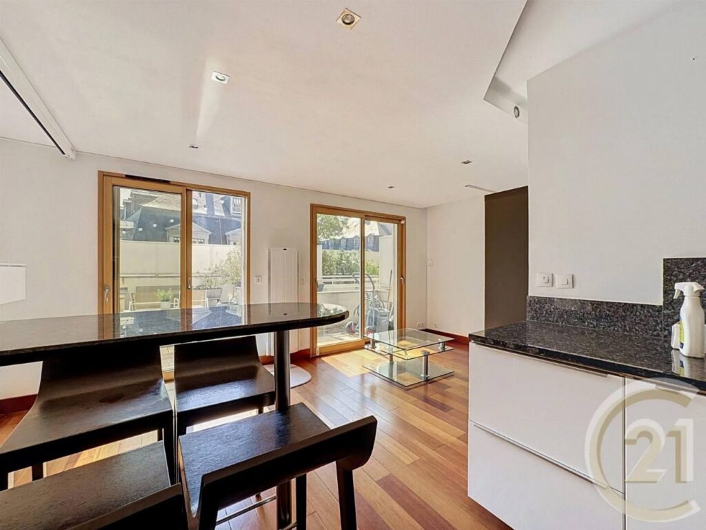 Appartement 2 pièces 47,08 m² avec terrasse – Paris 15e Pasteur