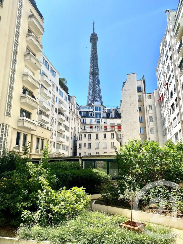 Appartement 3 pièces 71,24 m² rénové par un architecte – Paris 7e Gros-Caillou